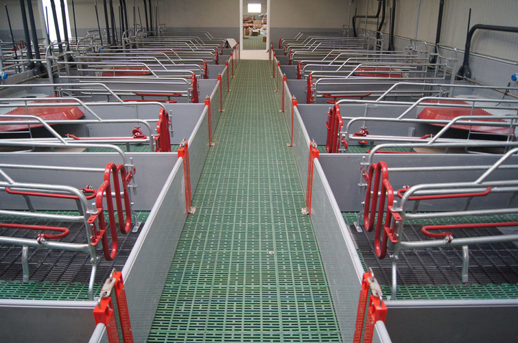 INN-O-CRATE Farrowing pen with PVC board profiles