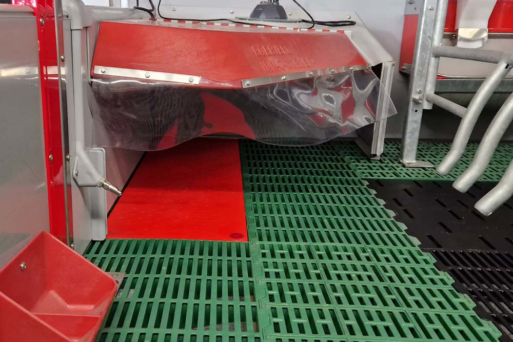 Heating plate PVC for piglets